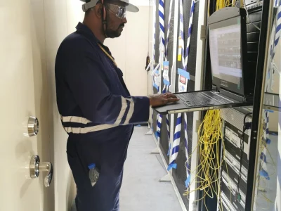 Commissioning a telecom rack